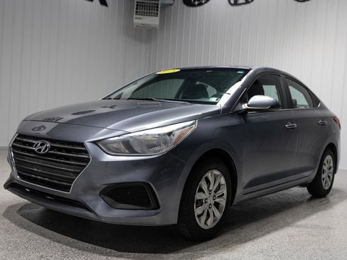 Used 2018 Hyundai Accent SE image 2