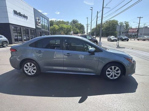 Used 2024 Toyota Corolla LE FWD image 9