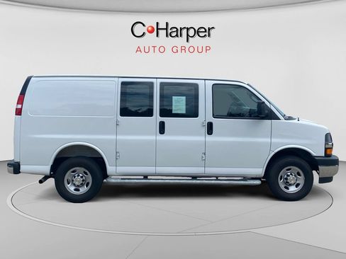 Used 2025 Chevrolet Express 2500 w/ Driver Convenience Package RWD image 2