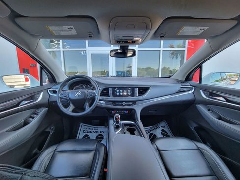 Used 2018 Buick Enclave FWD image 9