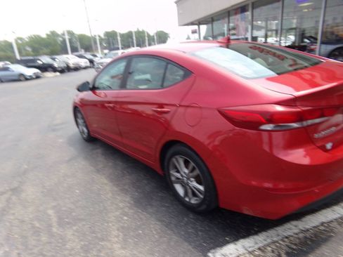 Used 2017 Hyundai Elantra SE FWD image 35
