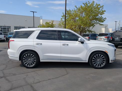 Used 2023 Hyundai Palisade Calligraphy AWD/4WD image 2