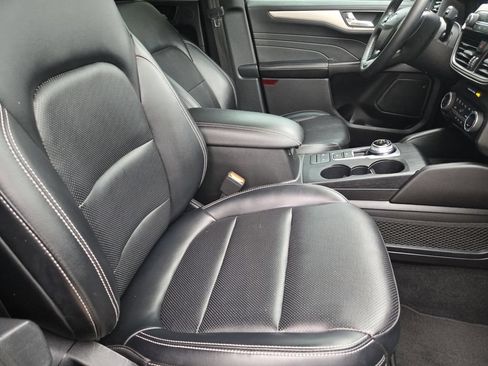 Used 2021 Ford Escape SEL w/ Technology Package FWD image 12