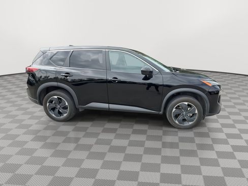 Used 2024 Nissan Rogue SV AWD/4WD image 9