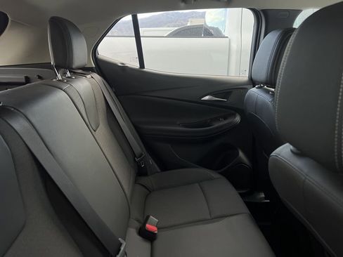 Used 2025 Buick Encore GX Preferred image 17