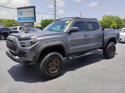 Used 2021 Toyota Tacoma SR5 RWD image 73