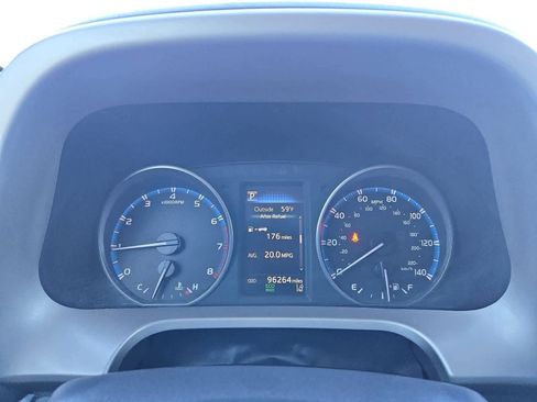 Used 2018 Toyota RAV4 Adventure image 34