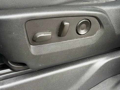 Used 2022 Chevrolet Silverado 1500 Custom image 15