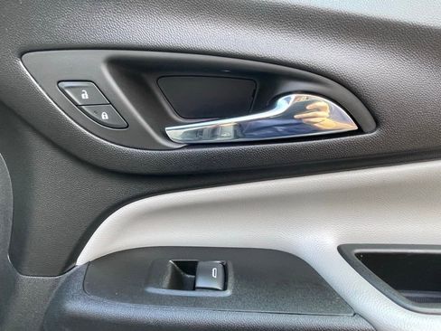 Certified 2023 Chevrolet Equinox LS w/ LS Convenience Package image 14