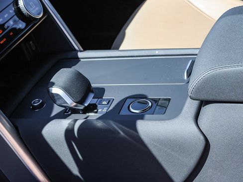 New 2026 Land Rover Discovery Dynamic SE AWD/4WD image 30