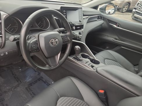 Used 2023 Toyota Camry SE image 16