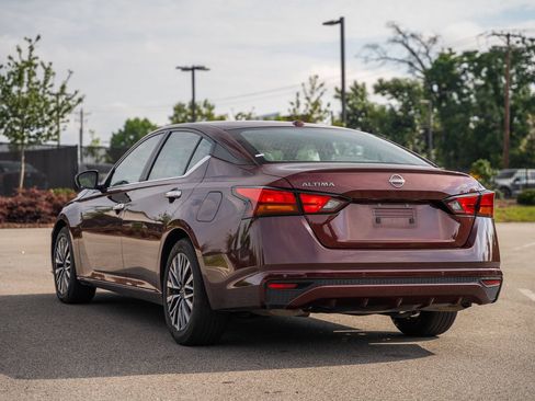 Used 2025 Nissan Altima 2.5 SV FWD image 5