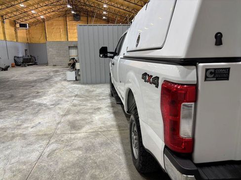 Used 2017 Ford F250 XL w/ Power Equipment Group AWD/4WD image 9