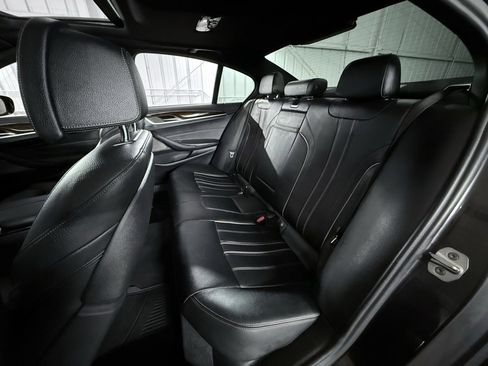 Used 2017 BMW 540i xDrive image 21