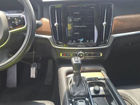 Used 2017 Volvo S90 T6 Inscription w/ Vision Package AWD/4WD image 5