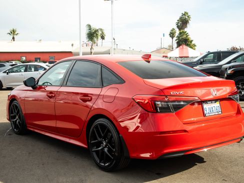 Used 2024 Honda Civic Sport image 8