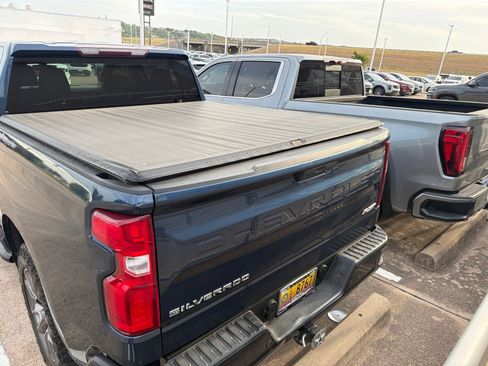 Used 2019 Chevrolet Silverado 1500 RST AWD/4WD image 6