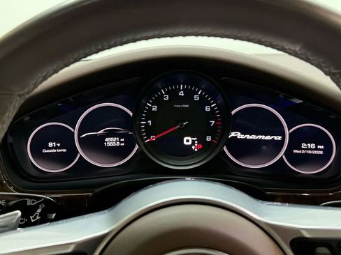 Used 2020 Porsche Panamera image 26