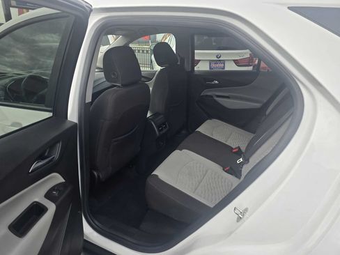 Used 2021 Chevrolet Equinox LS w/ LS Convenience Package AWD/4WD image 25