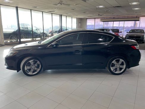 Used 2017 Acura ILX image 4
