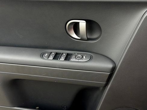 New 2026 Hyundai Ioniq 5 SE image 16