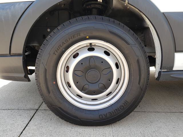 Used 2018 Ford Transit 150 130 Low Roof RWD image 27
