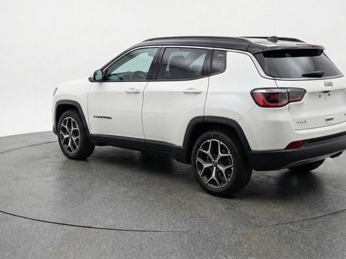 Used 2025 Jeep Compass Limited image 6