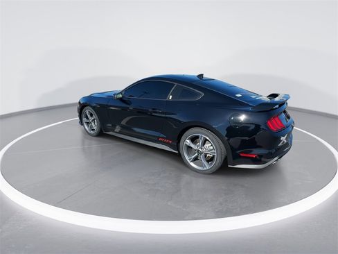 Used 2022 Ford Mustang GT Premium w/ Equipment Group 401A image 6