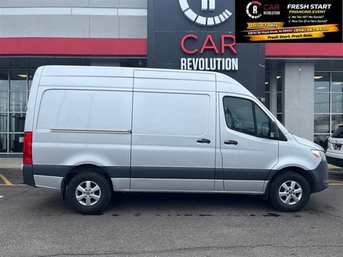 Used 2024 Mercedes-Benz Sprinter 2500 image 8