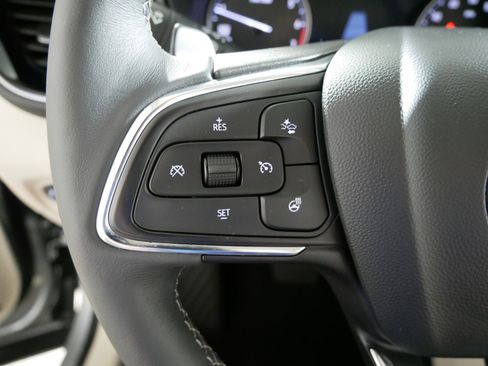 Used 2023 Buick Envision Avenir image 27