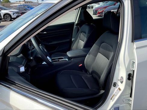 New 2025 Nissan Altima 2.5 SV w/ SV Special Edition Package image 14