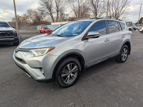 Used 2017 Toyota RAV4 XLE image 3