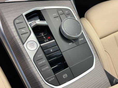 Used 2026 BMW 330i Sedan w/ Convenience Package image 19