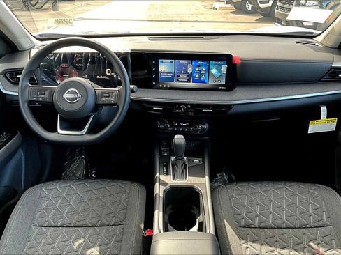 New 2026 Nissan Kicks SV image 5