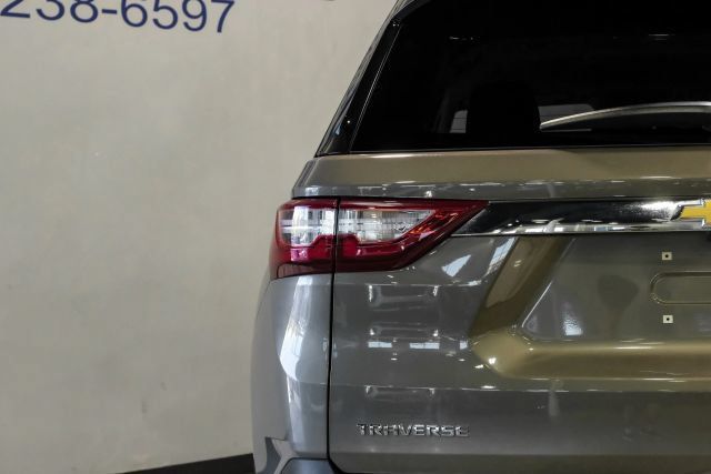 Used 2020 Chevrolet Traverse LT FWD image 47