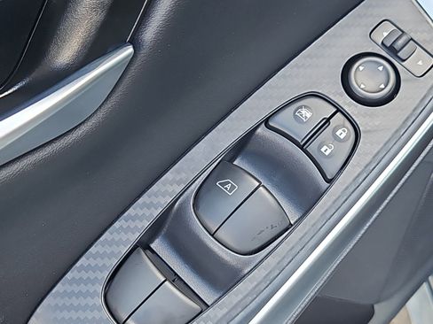 New 2025 Nissan Sentra SR image 11