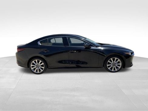Used 2020 MAZDA MAZDA3 Sedan w/ Premium Package FWD image 4