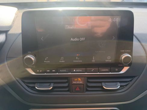 Used 2021 Nissan Altima 2.5 SV FWD image 18