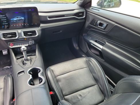 Used 2024 Ford Mustang Premium image 12