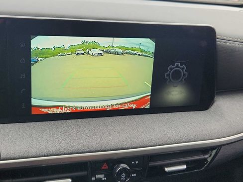 Certified 2025 Nissan Kicks SV w/ SV Premium Package AWD/4WD image 18