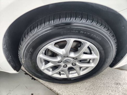 Certified 2023 Chrysler Pacifica Touring-L FWD image 38