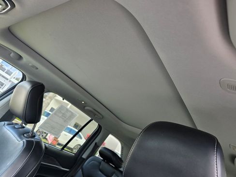 Used 2022 Jeep Grand Cherokee Limited 4xe w/ Luxury Tech Group II image 12