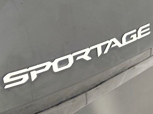 Used 2023 Kia Sportage X-Line AWD/4WD image 13