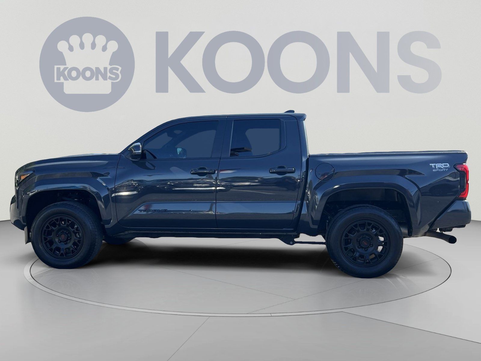 Used 2024 Toyota Tacoma TRD Sport AWD/4WD image 5