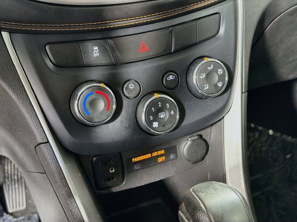 Used 2018 Chevrolet Trax LS FWD image 16