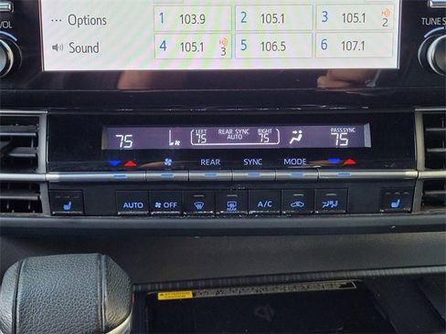 Certified 2021 Toyota Sienna XSE image 25