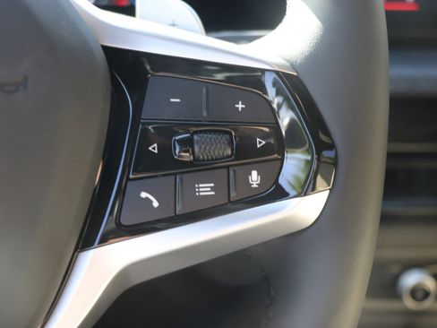 Used 2025 BMW 230i Coupe w/ Convenience Package image 19