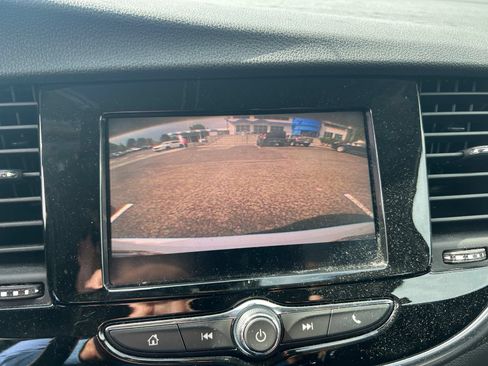 Used 2022 Buick Encore Preferred w/ Safety Package AWD/4WD image 8