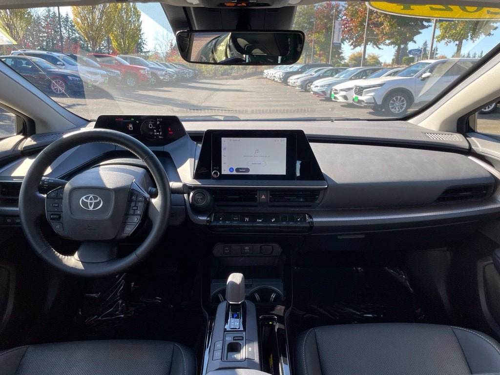 Used 2024 Toyota Prius XLE AWD/4WD image 16