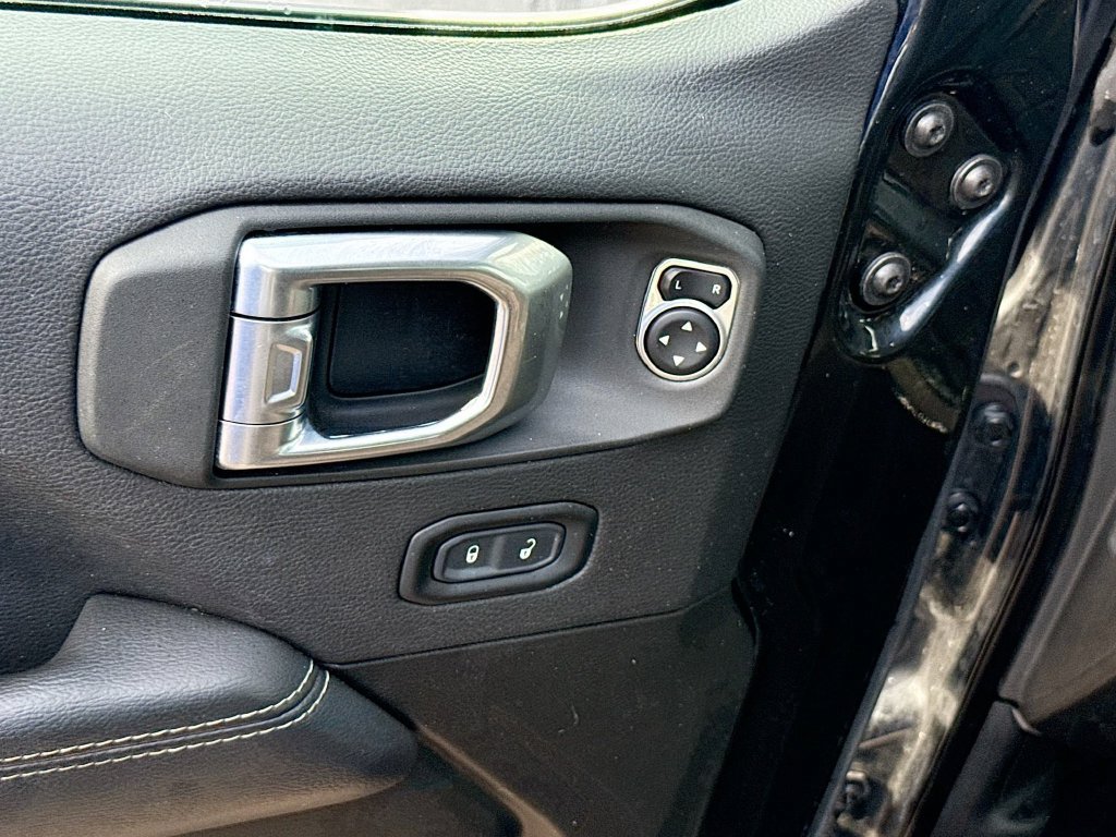 Certified 2023 Jeep Gladiator Overland AWD/4WD image 19